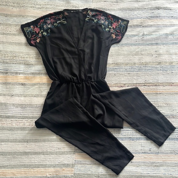 Zara embroidered jumpsuit - Picture 1 of 11